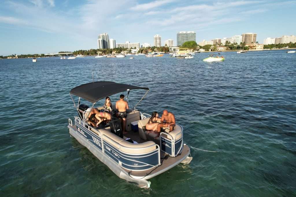 Affordable Pontoon Boat Rentals